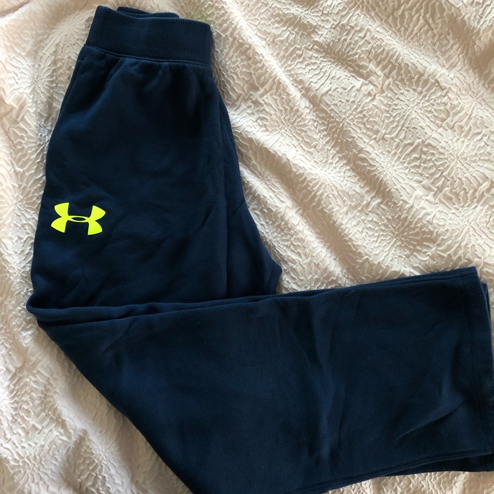 Like new Under Armour Sweat Pants